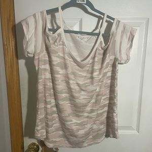 Maurices cold shoulder tee size 1x